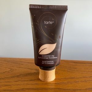 Tarte Amazonian clay foundation